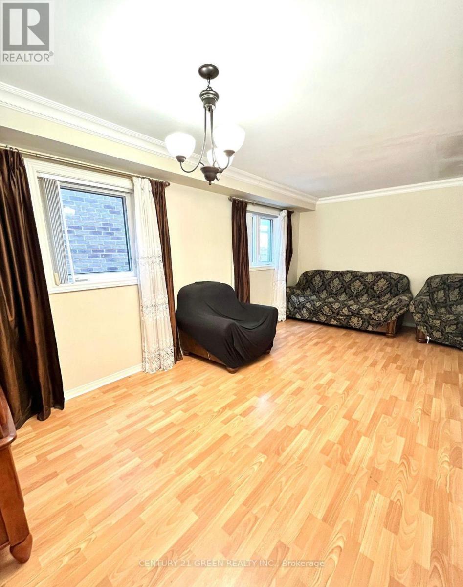 215 KINGKNOLL DRIVE - Image 11
