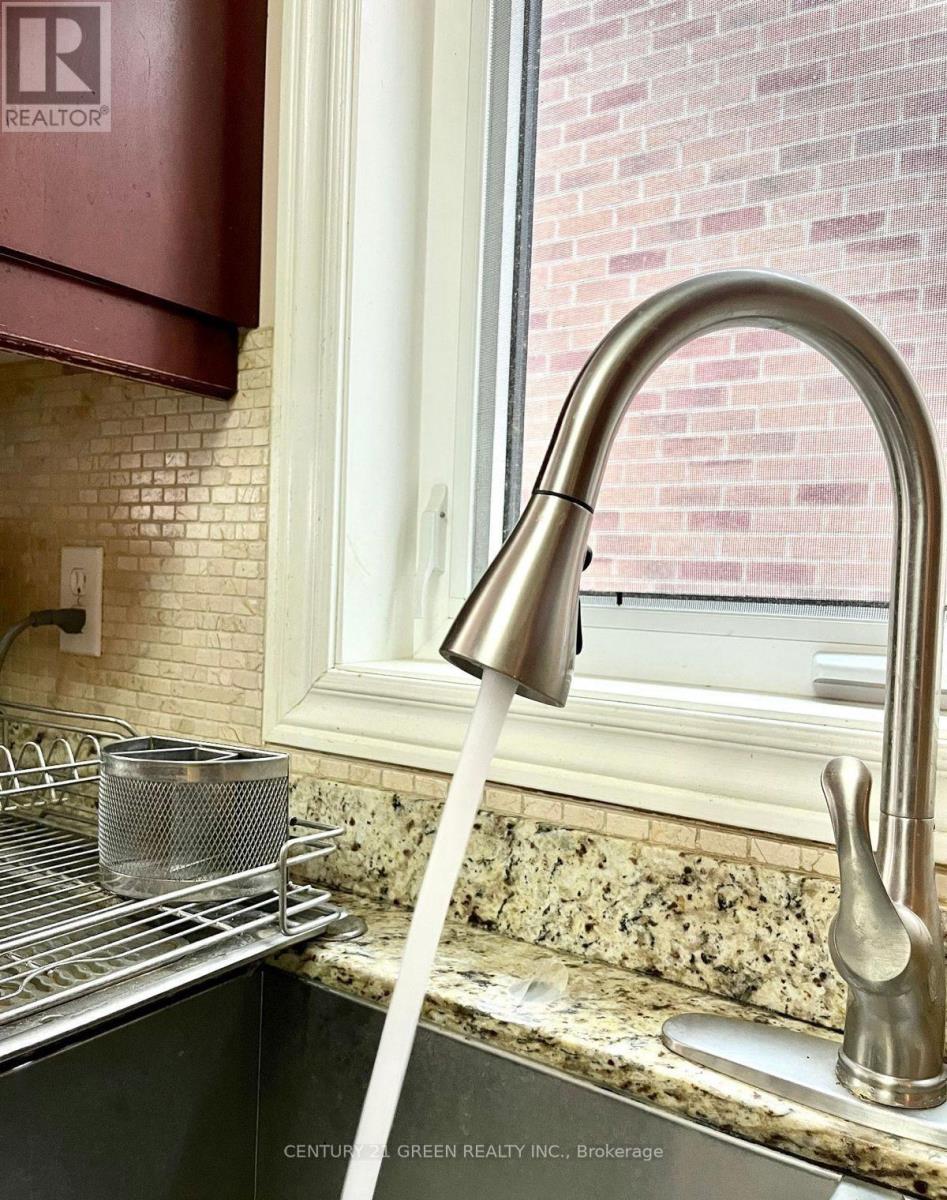 215 KINGKNOLL DRIVE, Brampton (Fletcher's Creek South) — photo 6