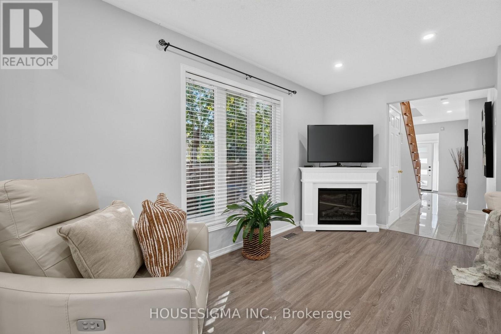5261 PALMETTO PLACE - 11