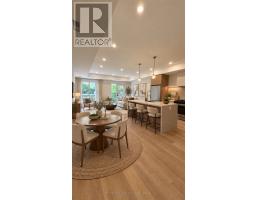 Bathroom - #2 - 43 Elmwood Avenue N, Mississauga, ON L5G3K1 Photo 6