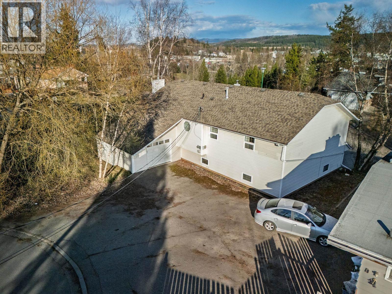1585 EDMONTON STREET - 3