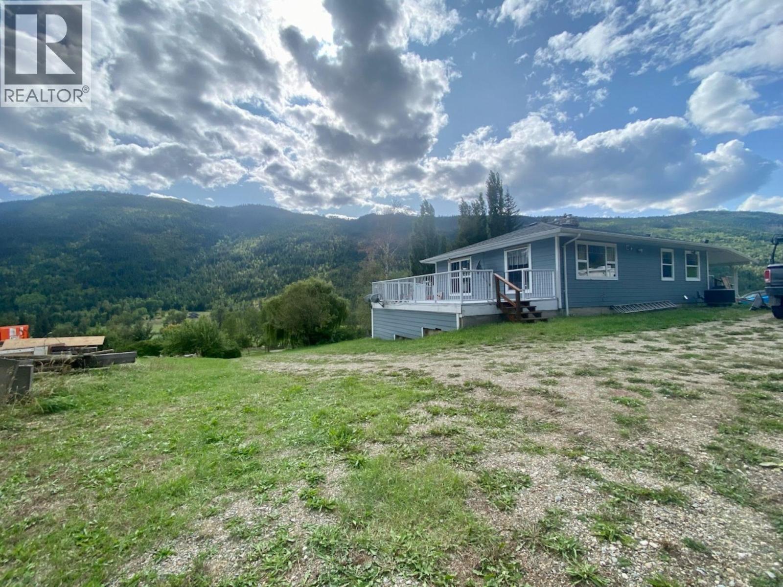400 Agate Bay Road, Barriere — photo 4