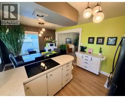 Family room - 1045 93 Avenue, Dawson Creek, BC V1G1E3 Photo 7