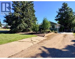 1045 93 Avenue, Dawson Creek, BC V1G1E3 Photo 29