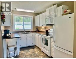 5208 W 54 Avenue, Fort Nelson, BC V0C1R0 Photo 18