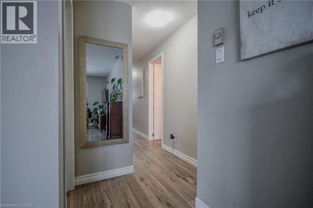25 ELGIN Street N Unit# 2, Cambridge — photo 8