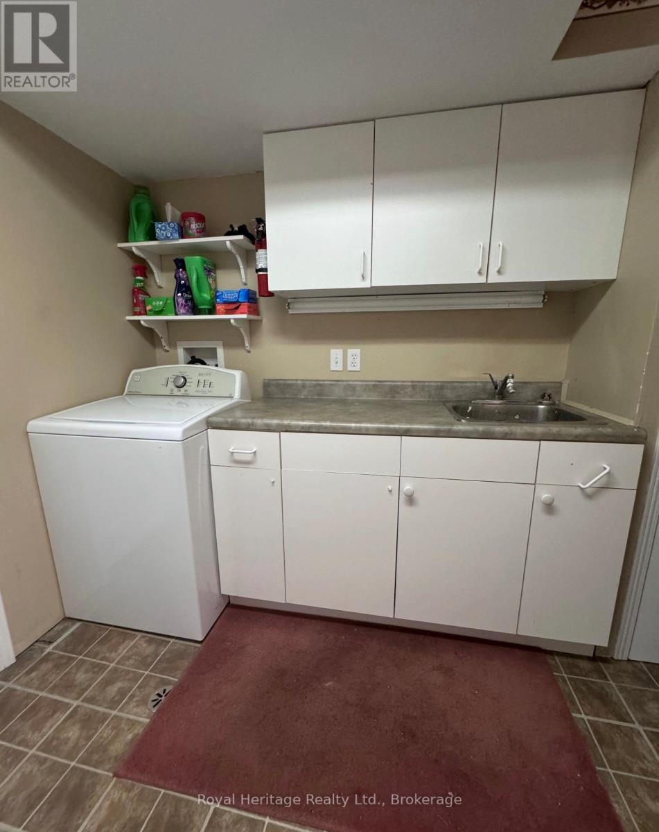 7 LANG COURT - 16
