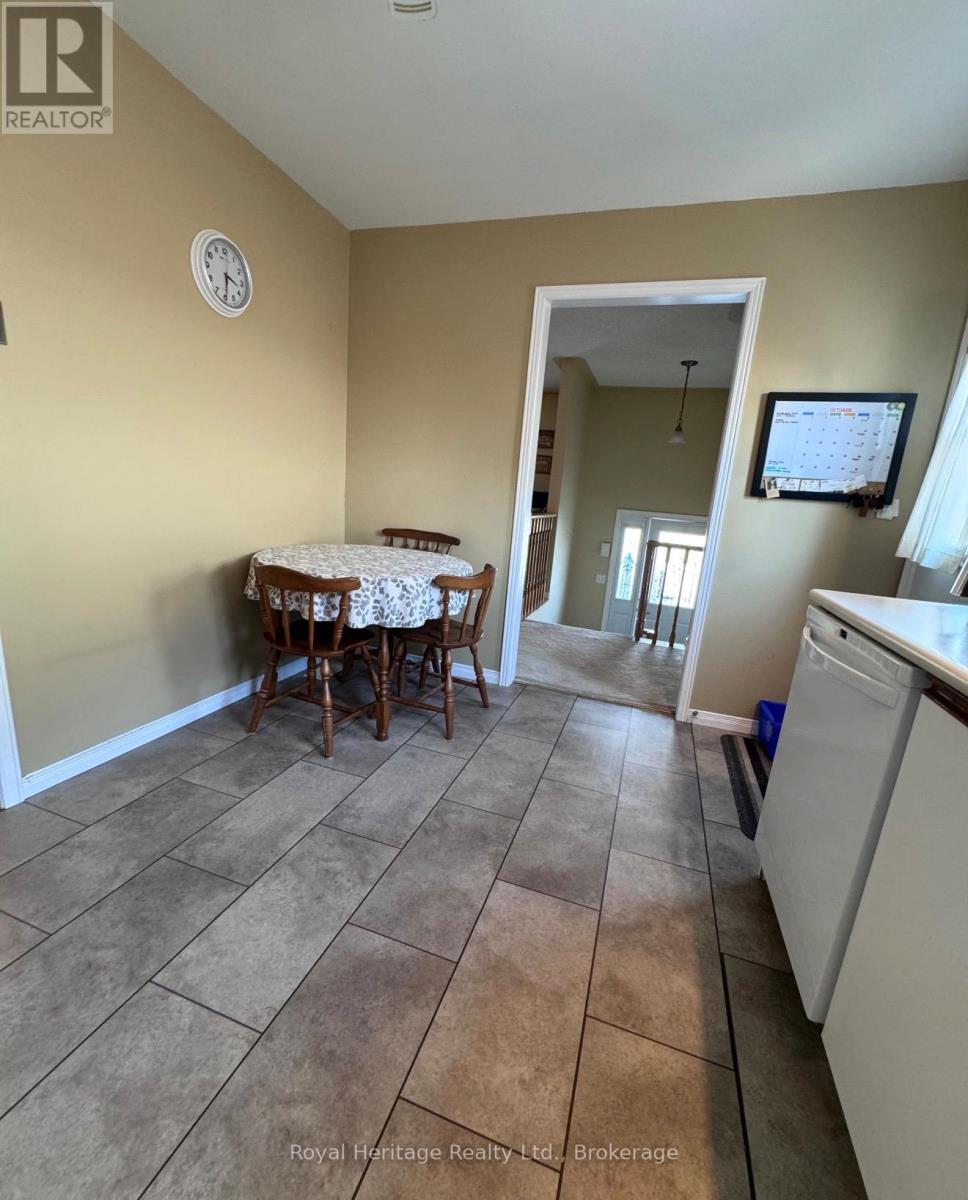 7 LANG COURT, Kawartha Lakes (Lindsay) — photo 5