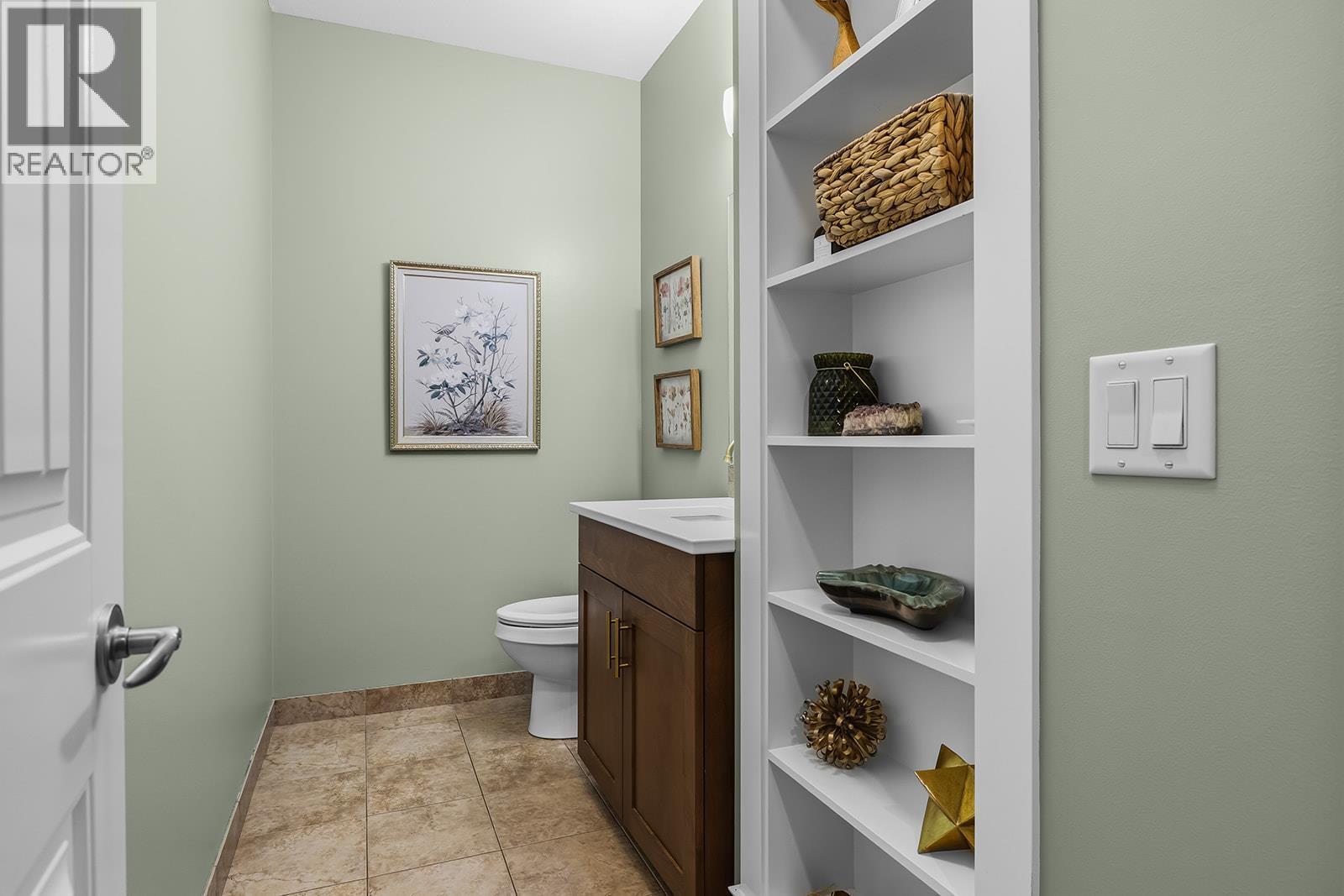 6 2283 Shannon Heights Court, West Kelowna