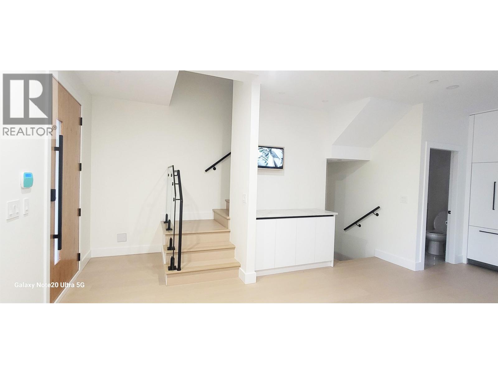1 2741 GRANT STREET, Vancouver — photo 3