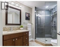 8729 14 Avenue Sw, Calgary, AB T3H5Y9 Photo 47