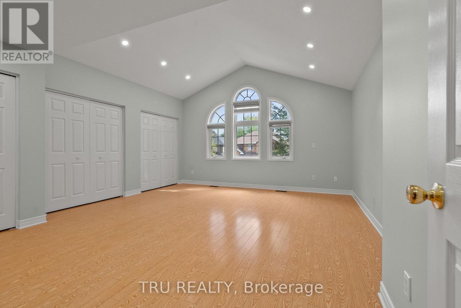 27 UPMINSTER WAY - Image 22
