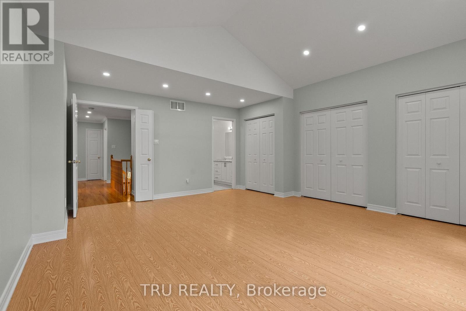 27 UPMINSTER WAY - Image 24