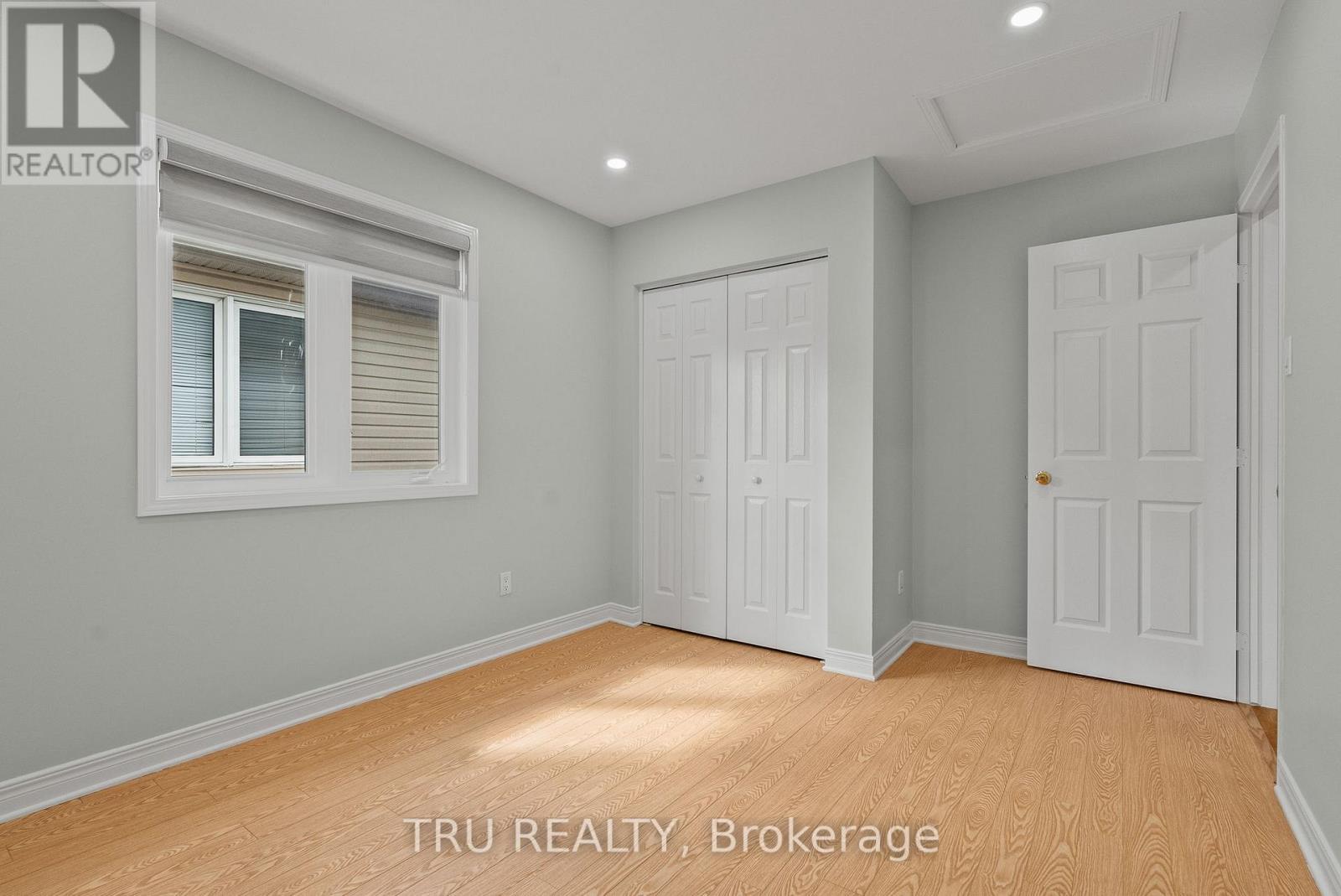 27 UPMINSTER WAY - Image 32