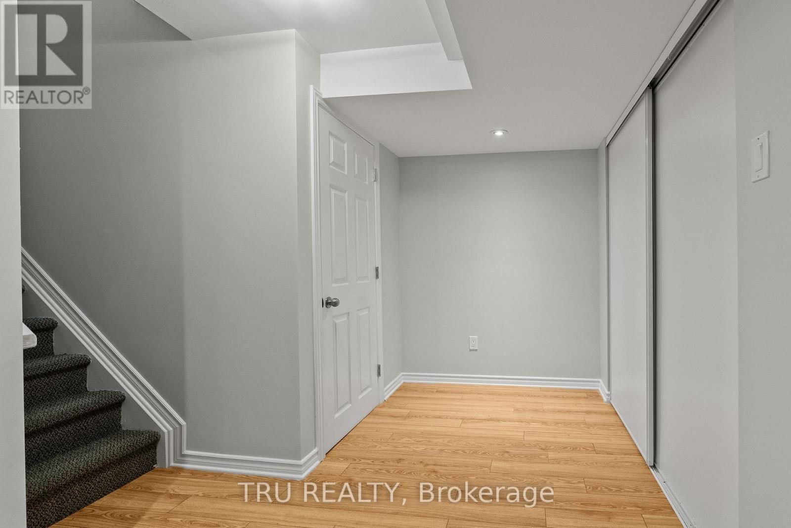 27 UPMINSTER WAY - Image 35