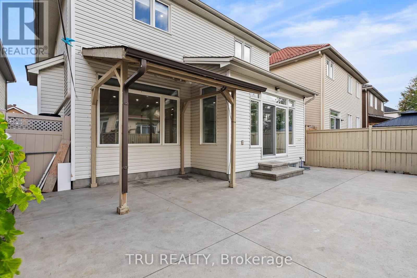 27 UPMINSTER WAY - Image 46