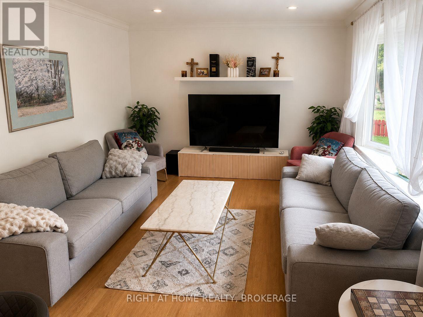 19 WHITE STREET, St. Catharines (Vine/Linwell) — photo 3