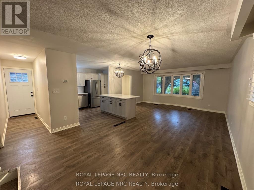 7 BLUE SPRUCE COURT, St. Catharines (Lakeport) — photo 3