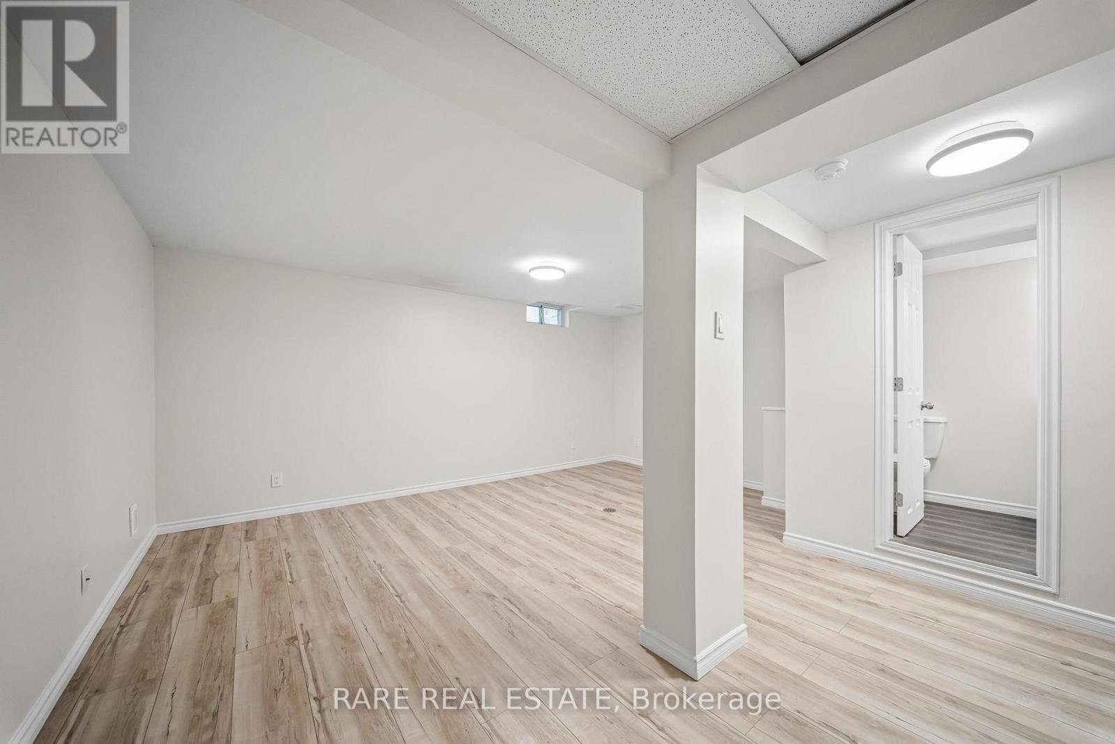 #18 221 ORMOND DRIVE - 23