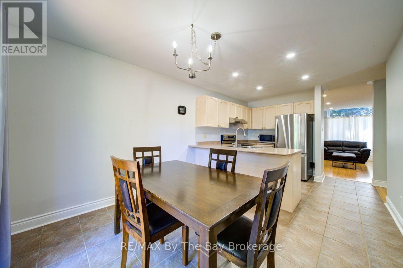 45 ROSE VALLEY WAY - 18