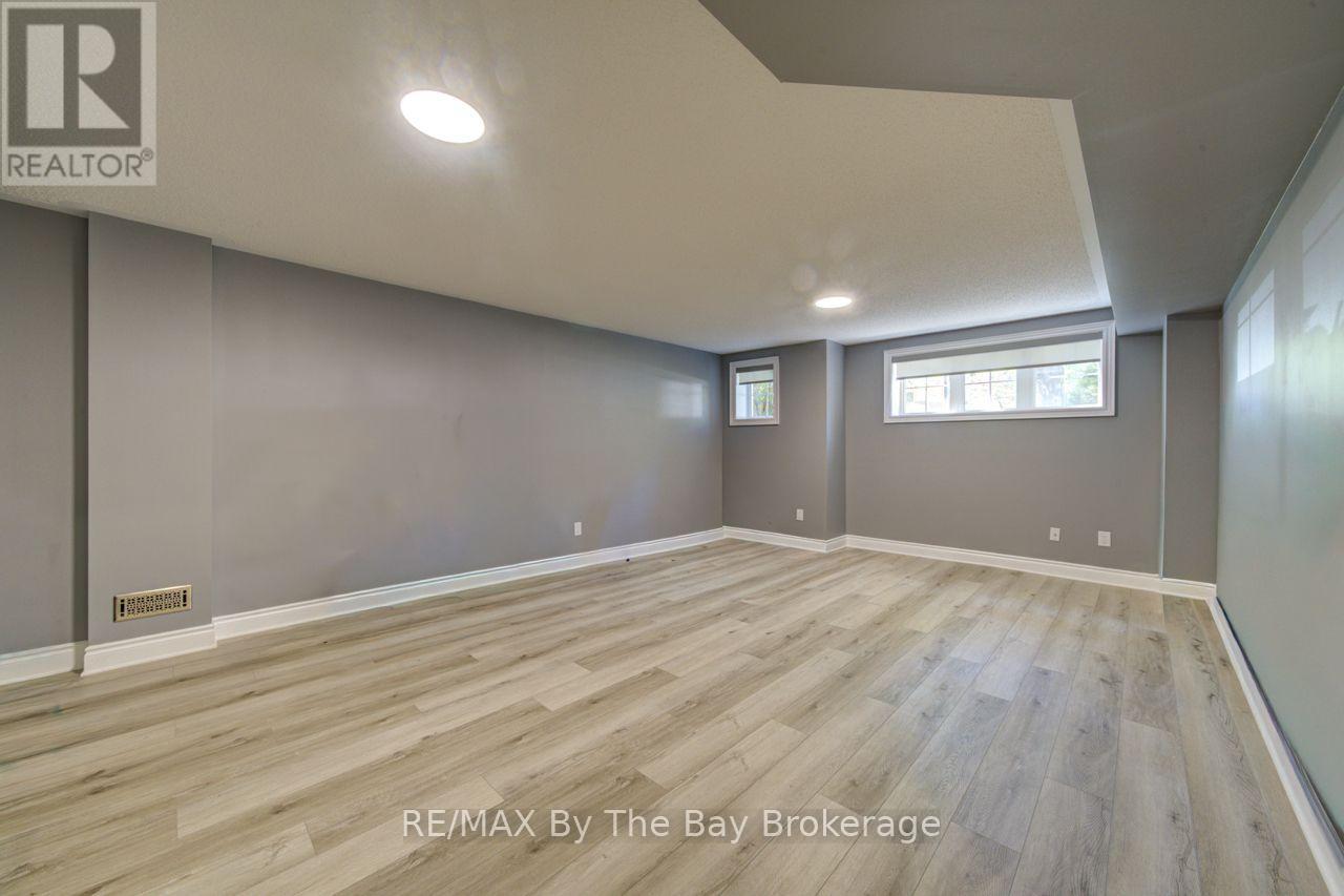 45 ROSE VALLEY WAY - 27