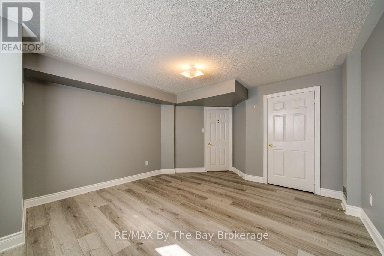 45 ROSE VALLEY WAY - 33