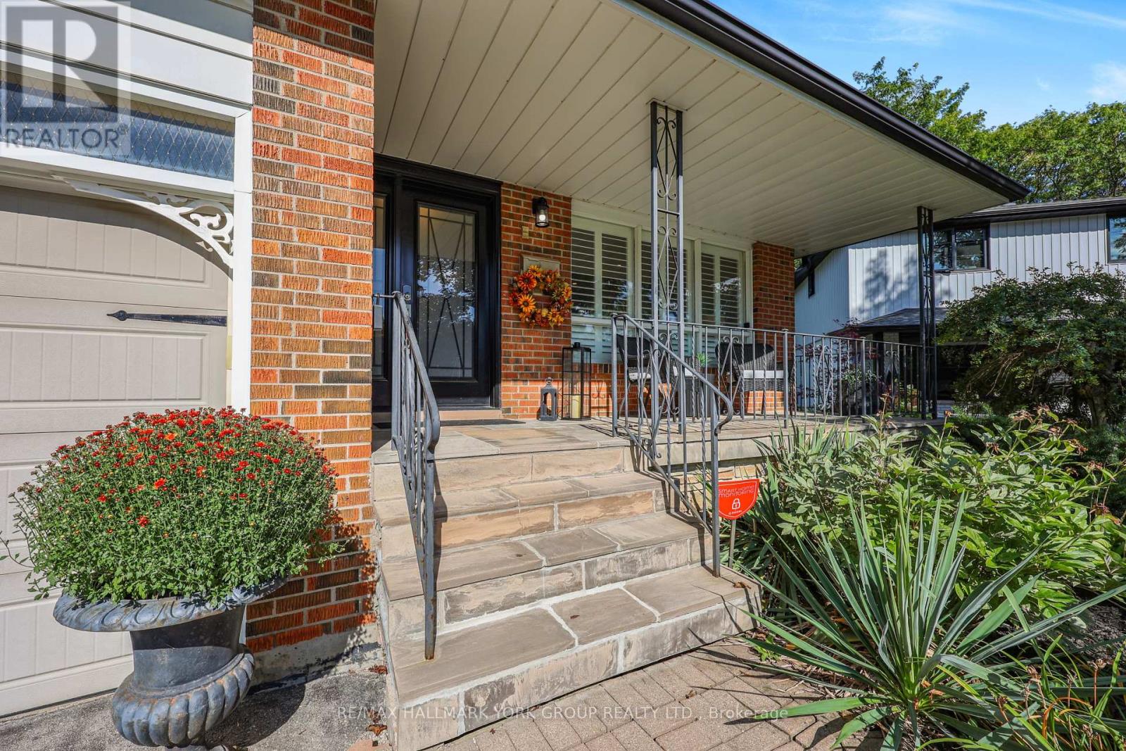 93 JULIA COURT, Newmarket (Central Newmarket) — photo 2