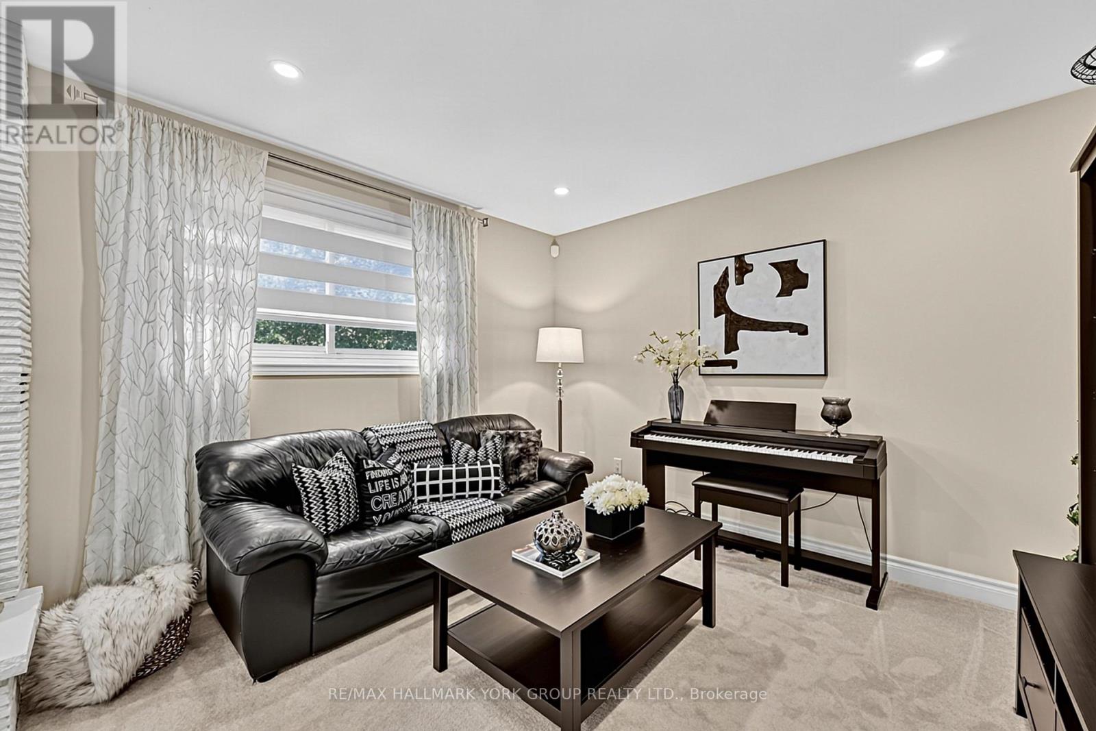 93 JULIA COURT - 23