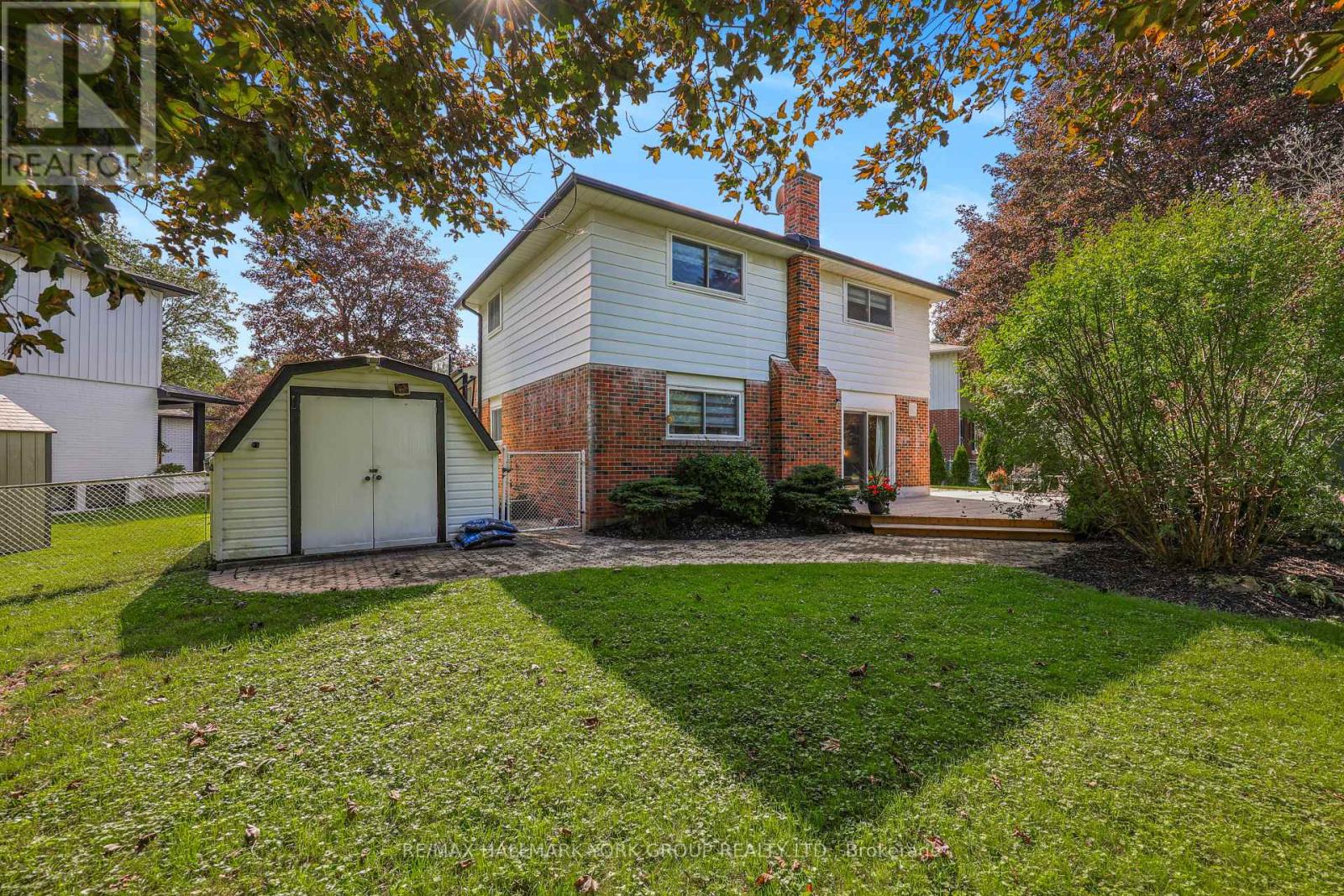 93 JULIA COURT - 44