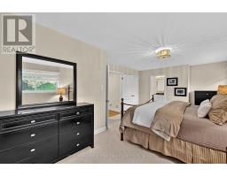 93 Julia Court, Newmarket, ON L3Y4T7 Photo 18