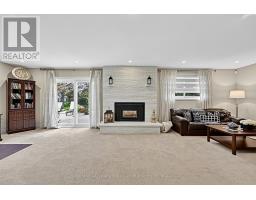 93 Julia Court, Newmarket, ON L3Y4T7 Photo 22