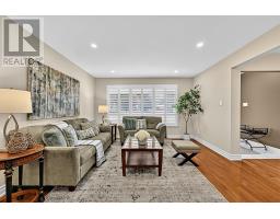 Family room - 93 Julia Court, Newmarket, ON L3Y4T7 Photo 7