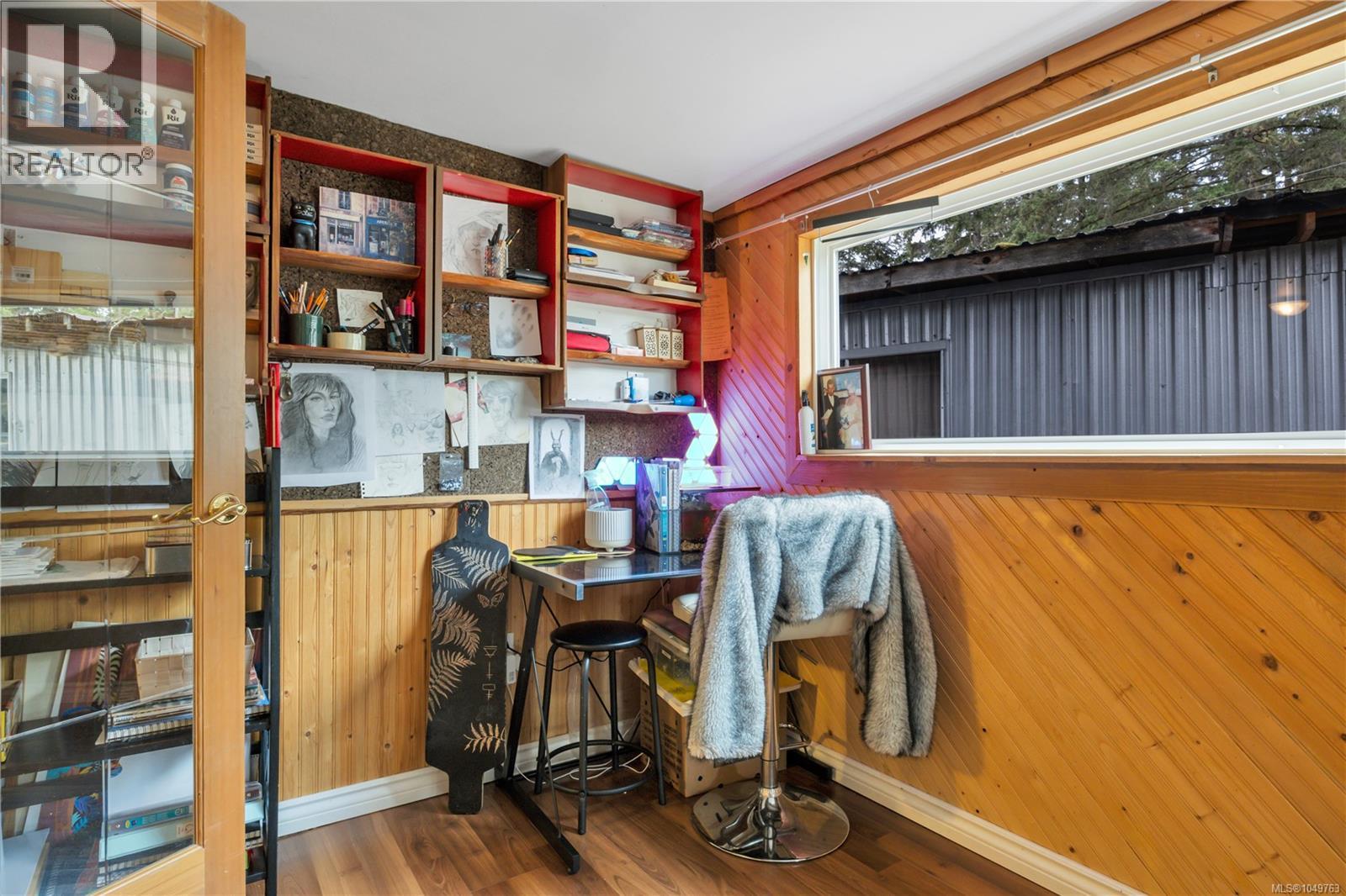 #35 3560 Hallberg Rd - Image 12