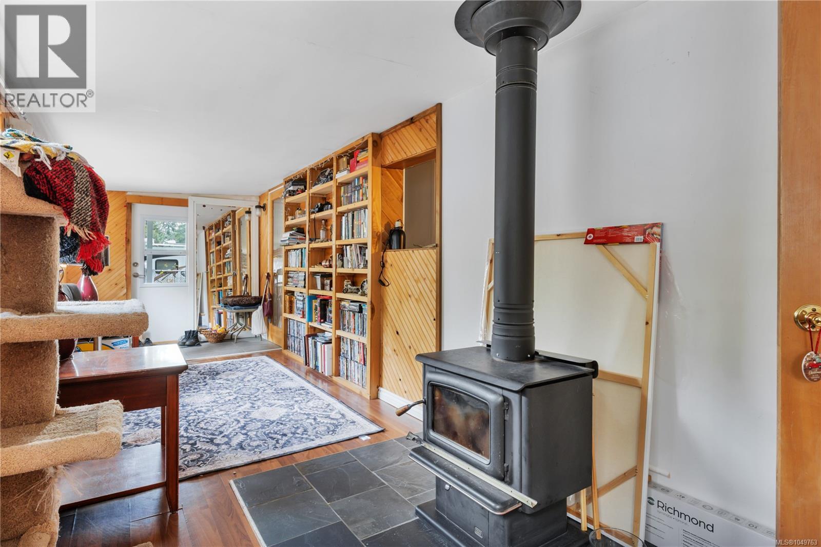 #35 3560 Hallberg Rd - Image 10