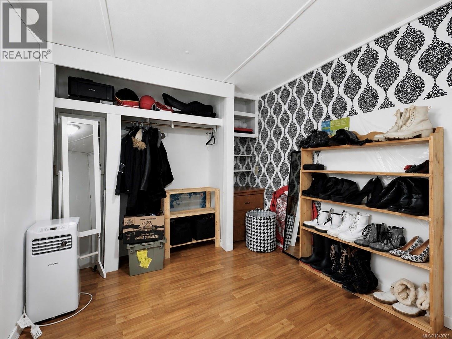 #35 3560 Hallberg Rd - Image 15
