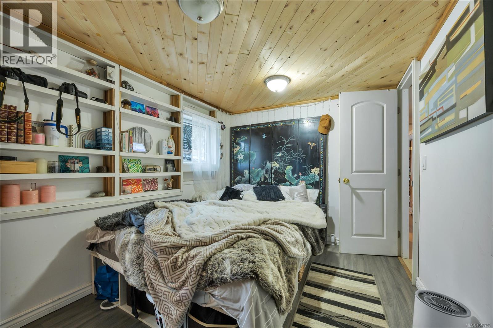 #35 3560 Hallberg Rd - Image 13
