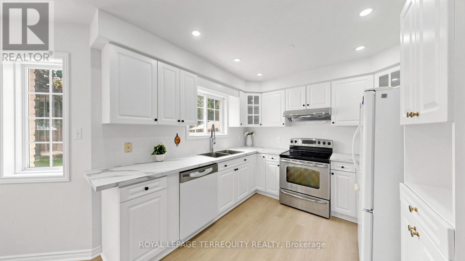 2 - 700 CHAMPLAIN BOULEVARD, Cambridge — photo 9