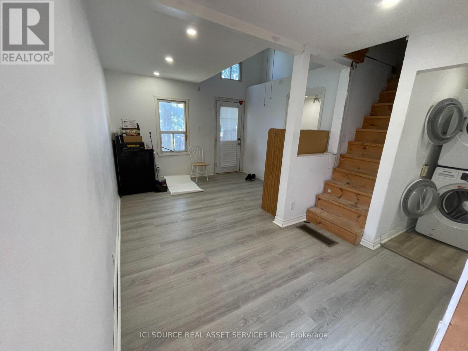 547 MONTRAVE AVENUE, Oshawa (Vanier) — photo 3