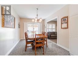 Living room - 382 Melville Avenue, Vaughan, ON L6A2N8 Photo 7