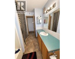 200 Upland Boulevard W, Brooks, AB T1R0R1 Photo 14