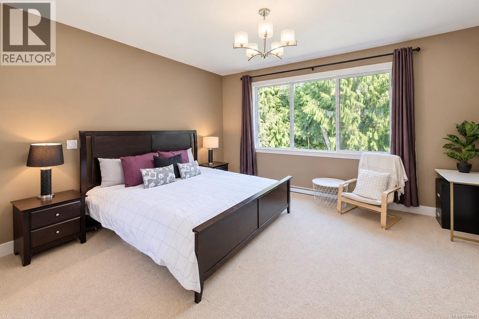 700 Ocean Park Dr, Tofino
