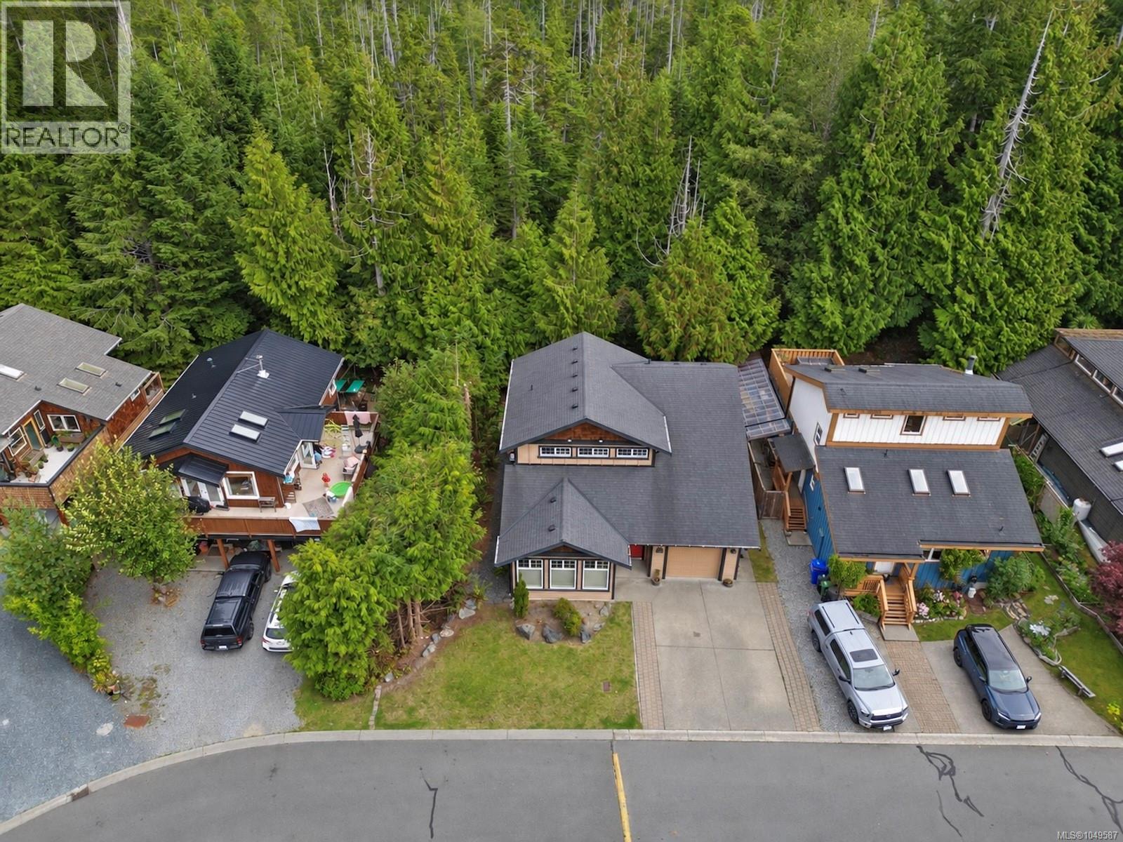 700 Ocean Park Dr, Tofino