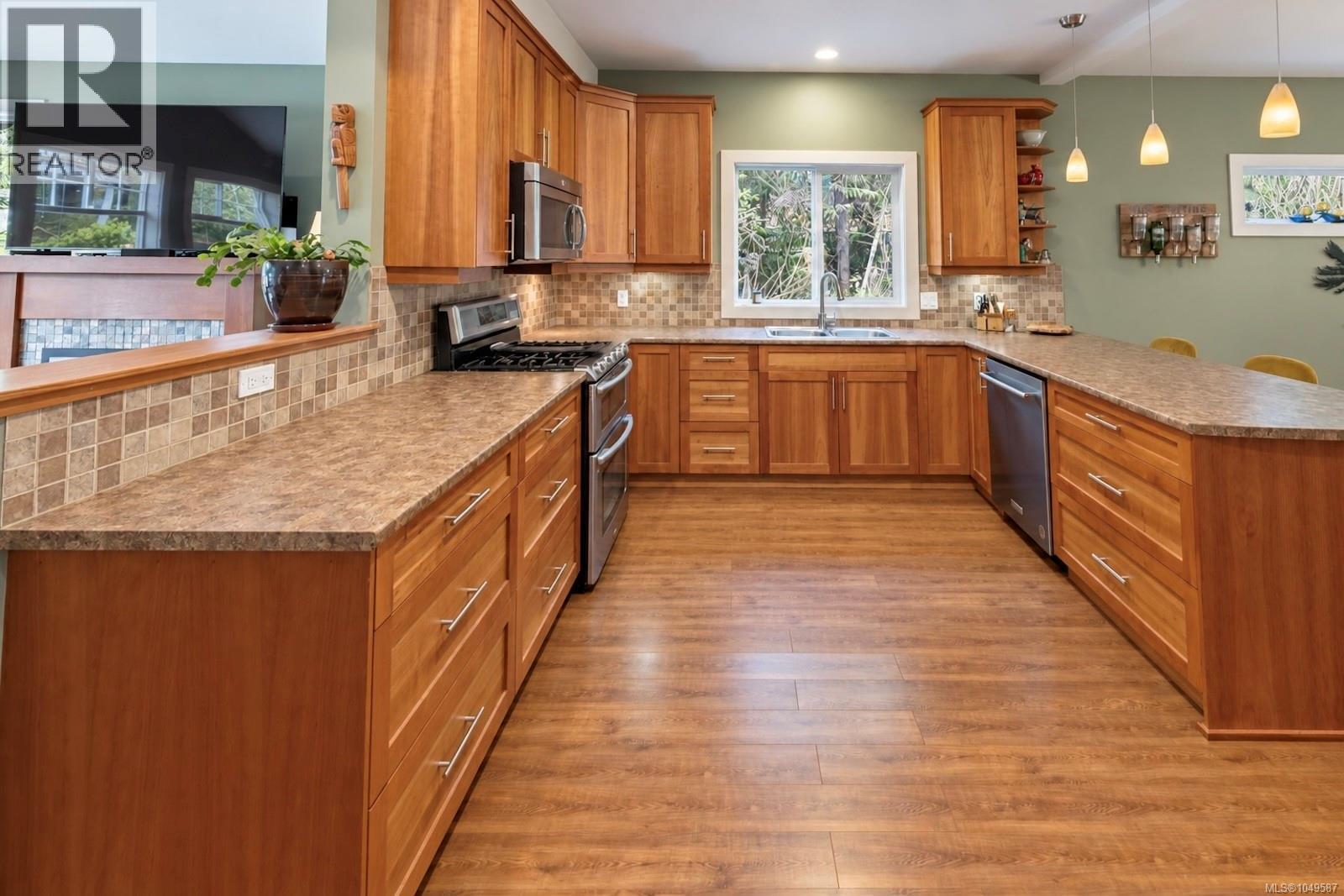700 Ocean Park Dr - 5