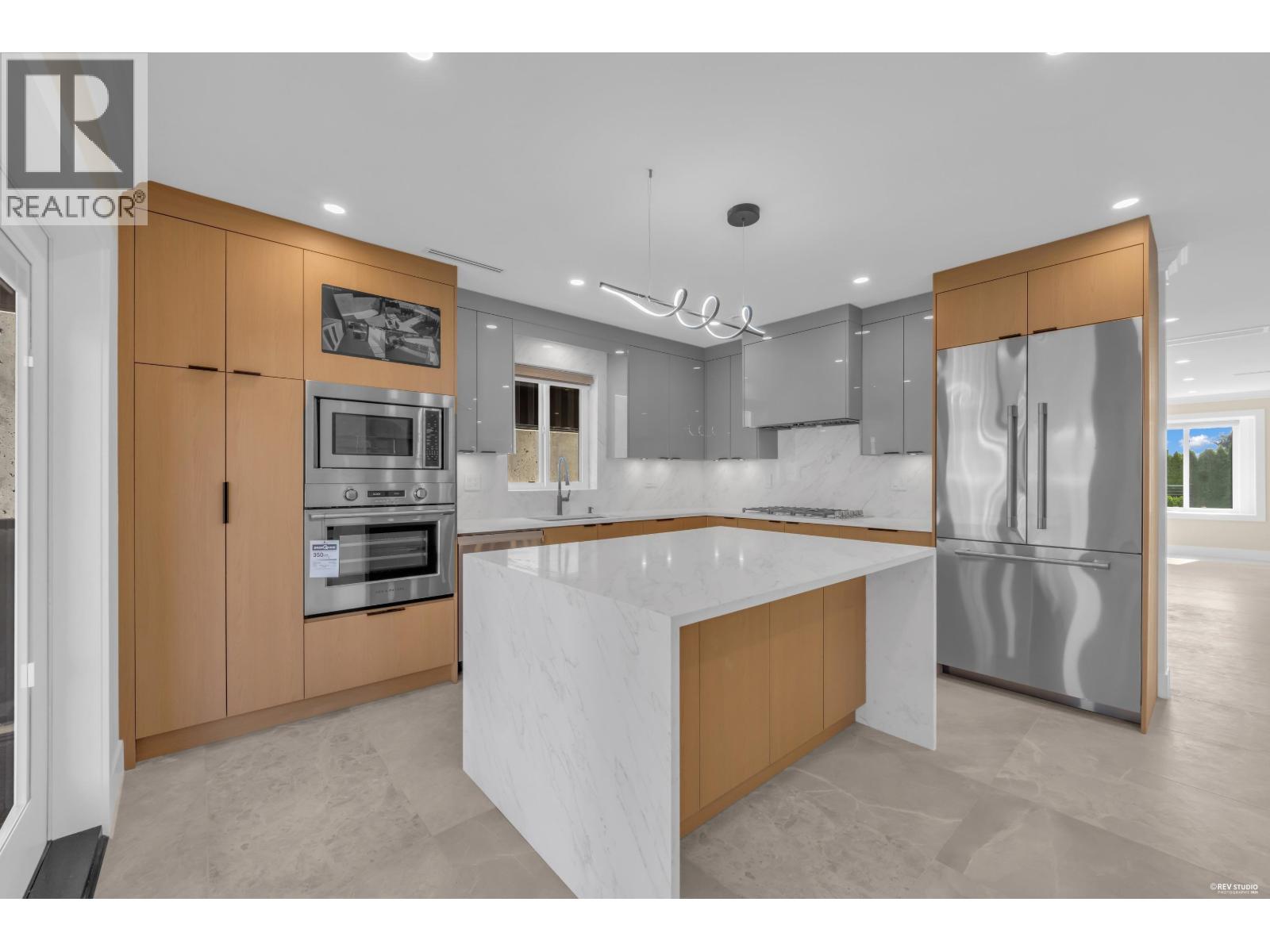 800 MONTROYAL BOULEVARD, North Vancouver — photo 8