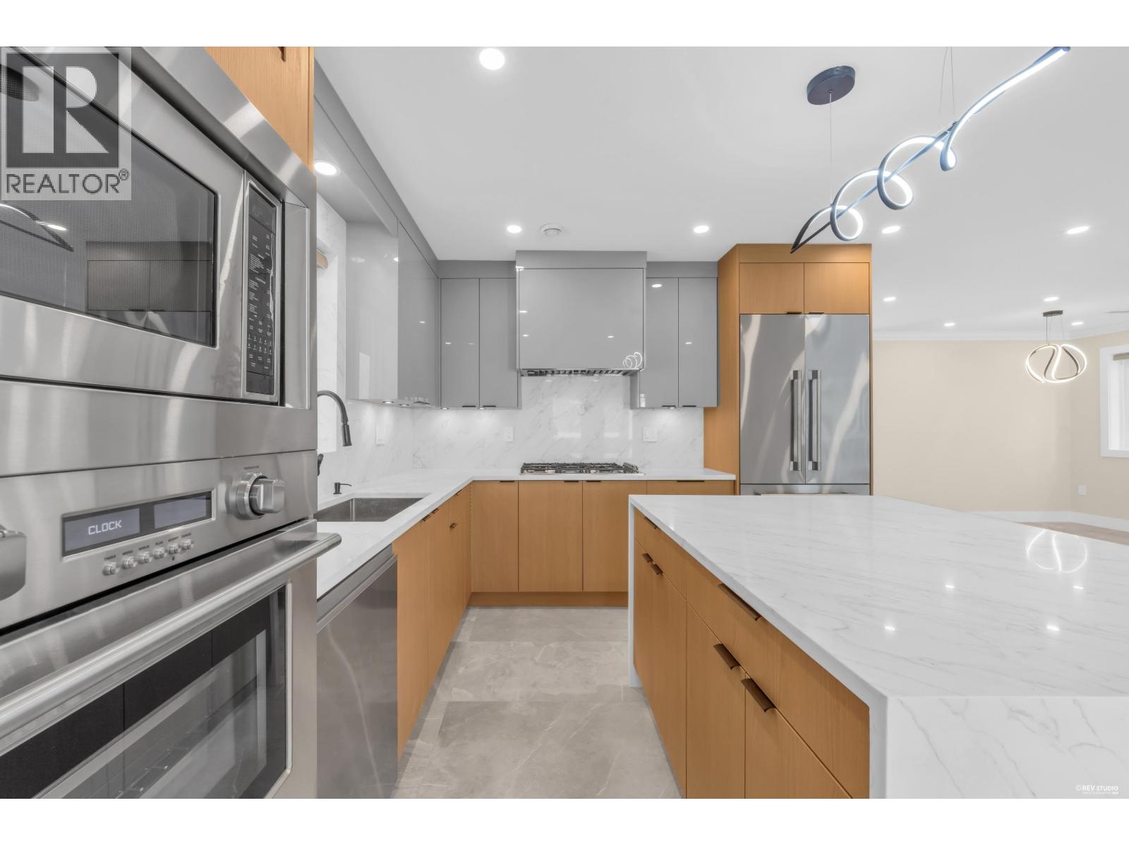 800 MONTROYAL BOULEVARD, North Vancouver — photo 7