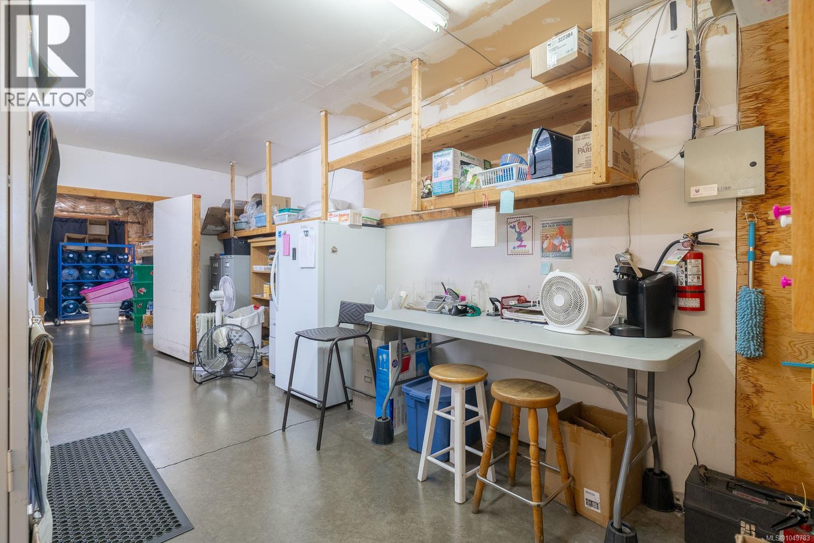 1602 Joan Ave - Image 40