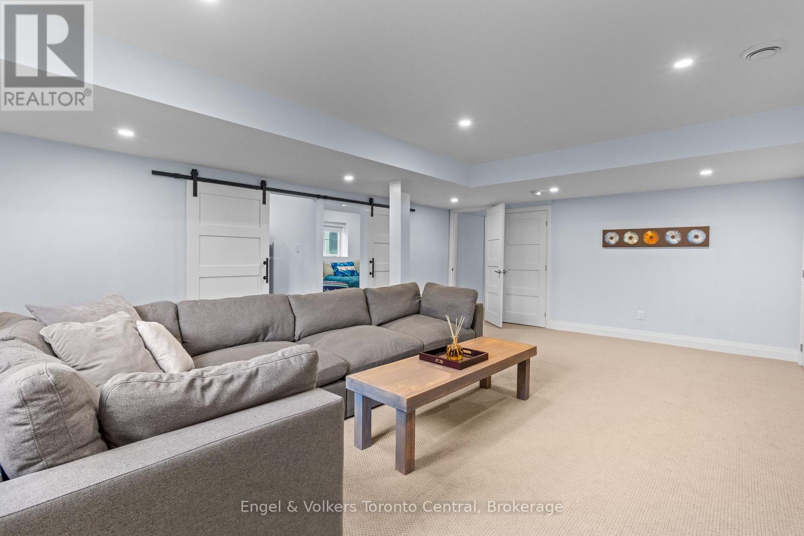 360 YELLOW BIRCH CRESCENT - Image 34