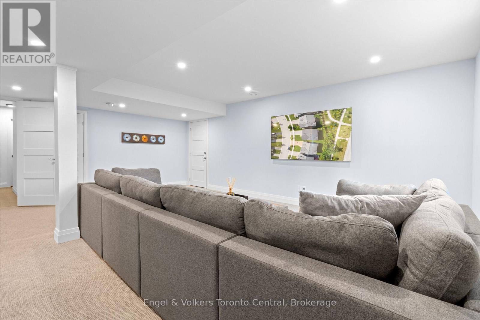 360 YELLOW BIRCH CRESCENT - Image 36