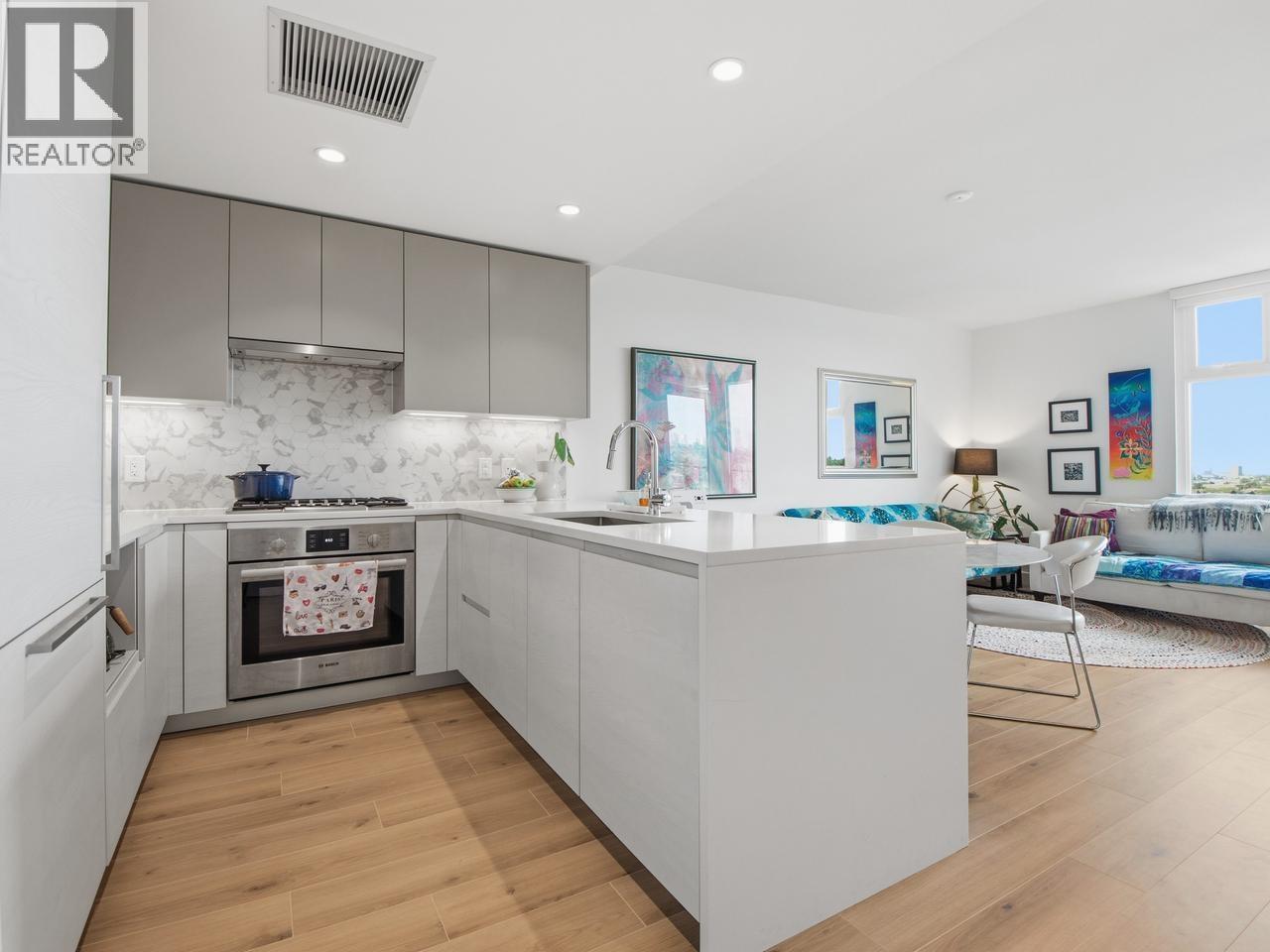 1304 8188 FRASER STREET