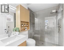 2 2211 Mannering Avenue, Vancouver, BC V5N3C5 Photo 12